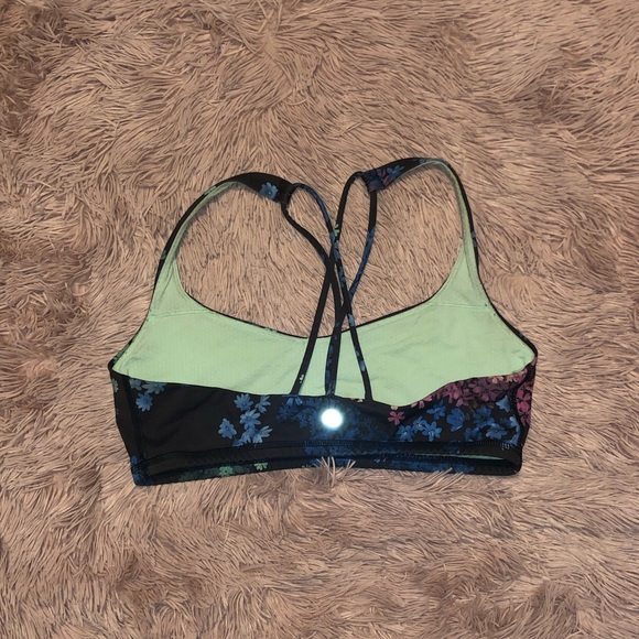 Lululemon sports bra - Picture 3 of 5